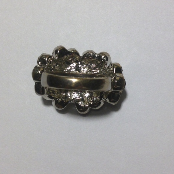 Fun Chunky Ring - Picture 2 of 2